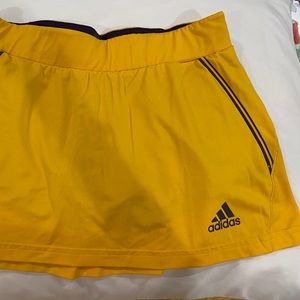 ADIDAS tennis skirt (built in shorts)